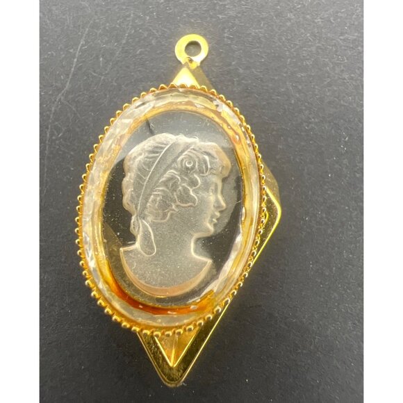 Vintage Intaglio Cameo Pendant Diamond Shaped Frame Gold Tone - Picture 4 of 8
